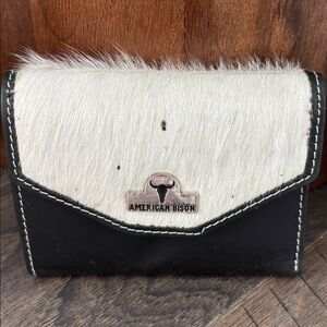 American Bison Hair on Hide,Genuine Leather,5 card,1 ID,bill,zip coin,,snap top